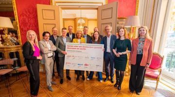 Signing of the covenant