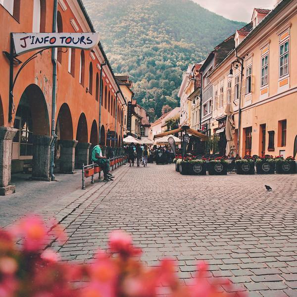 Photo by Gloria Cretu on Unsplash The image shows the city of Brasov.